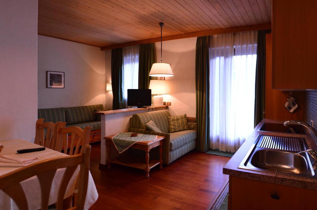 Appartamenti Astoria La Villa ลาวิลลา ภายนอก รูปภาพ