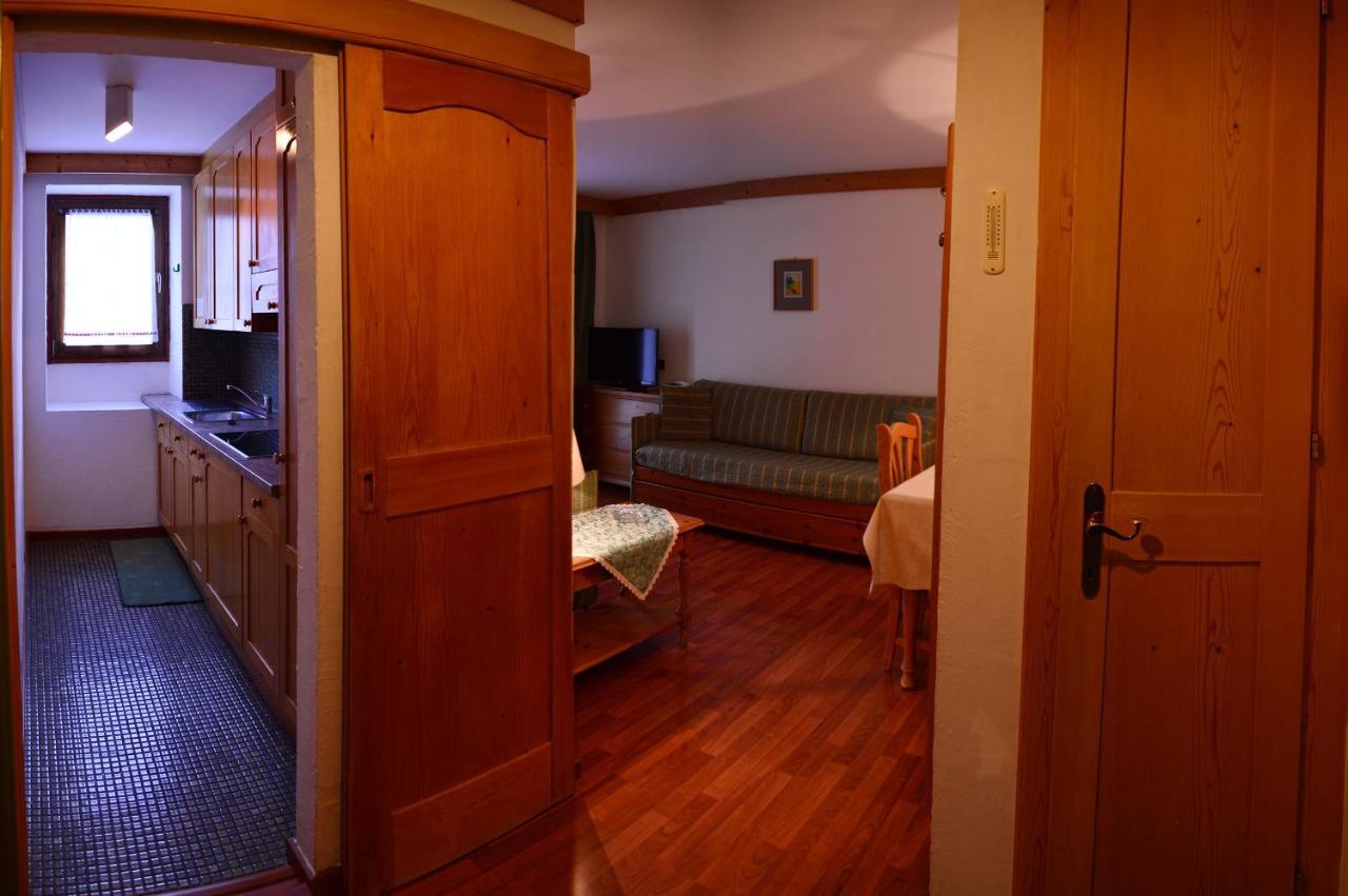 Appartamenti Astoria La Villa ลาวิลลา ภายนอก รูปภาพ