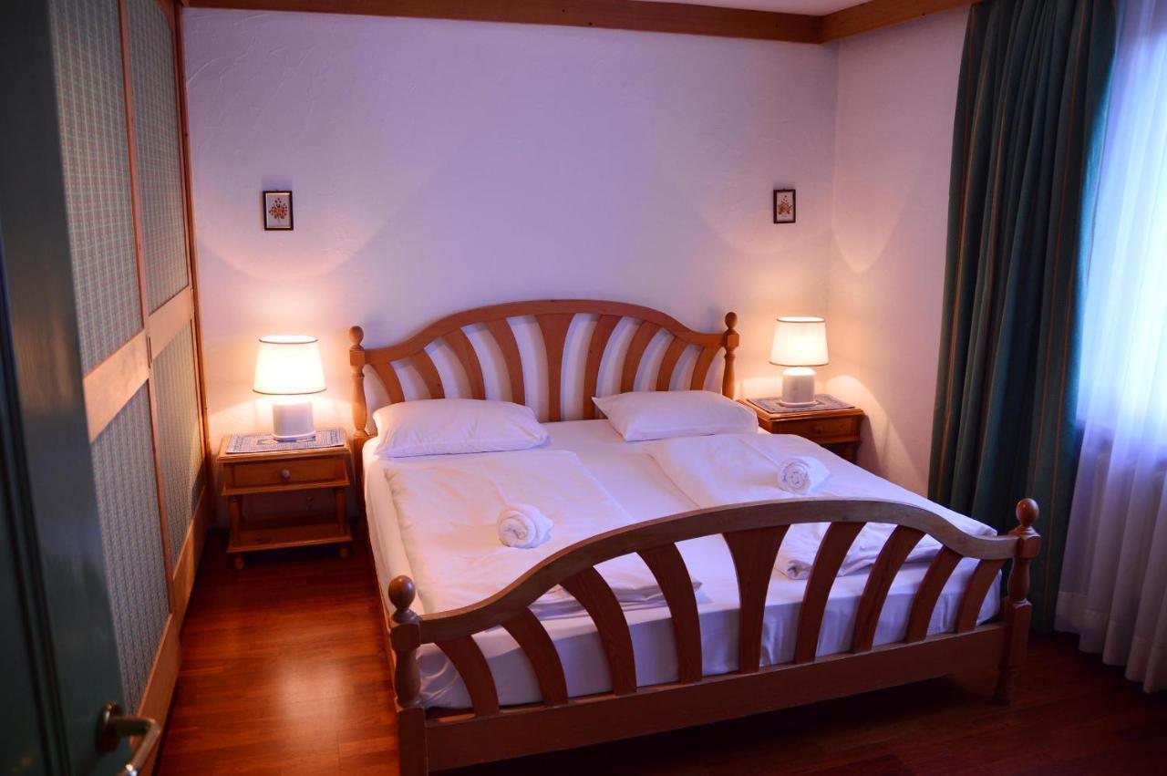 Appartamenti Astoria La Villa ลาวิลลา ภายนอก รูปภาพ