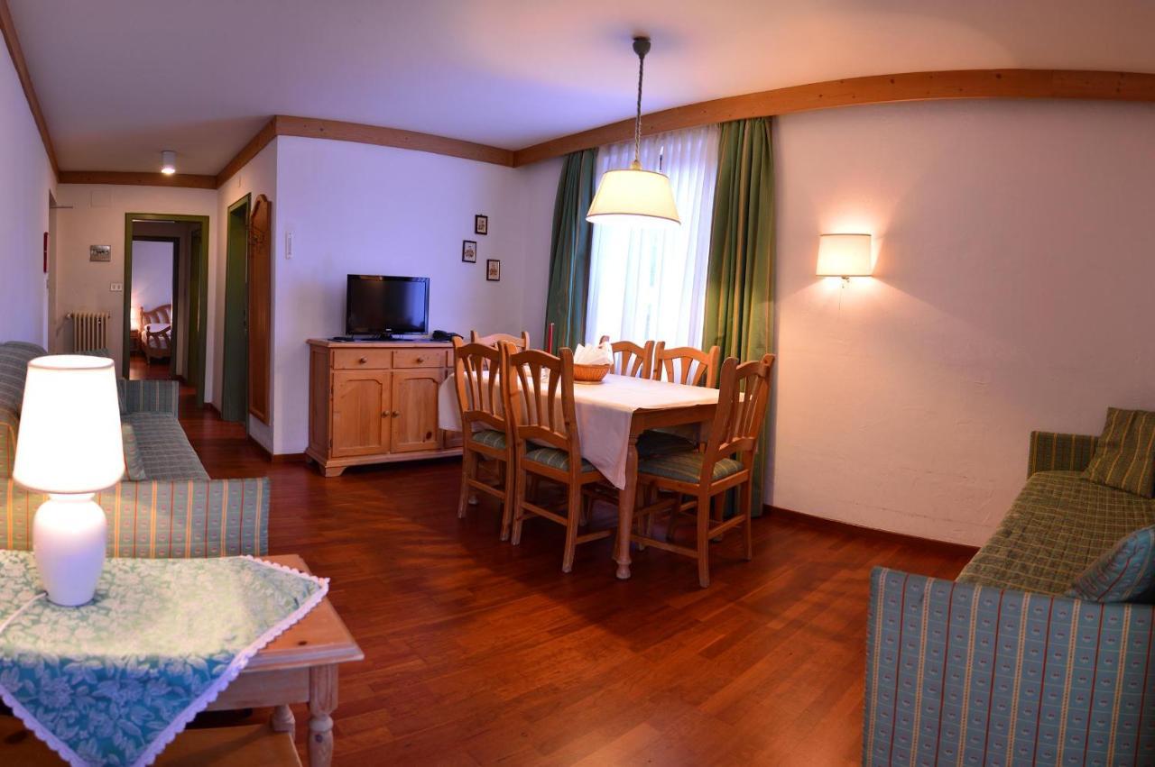 Appartamenti Astoria La Villa ลาวิลลา ภายนอก รูปภาพ